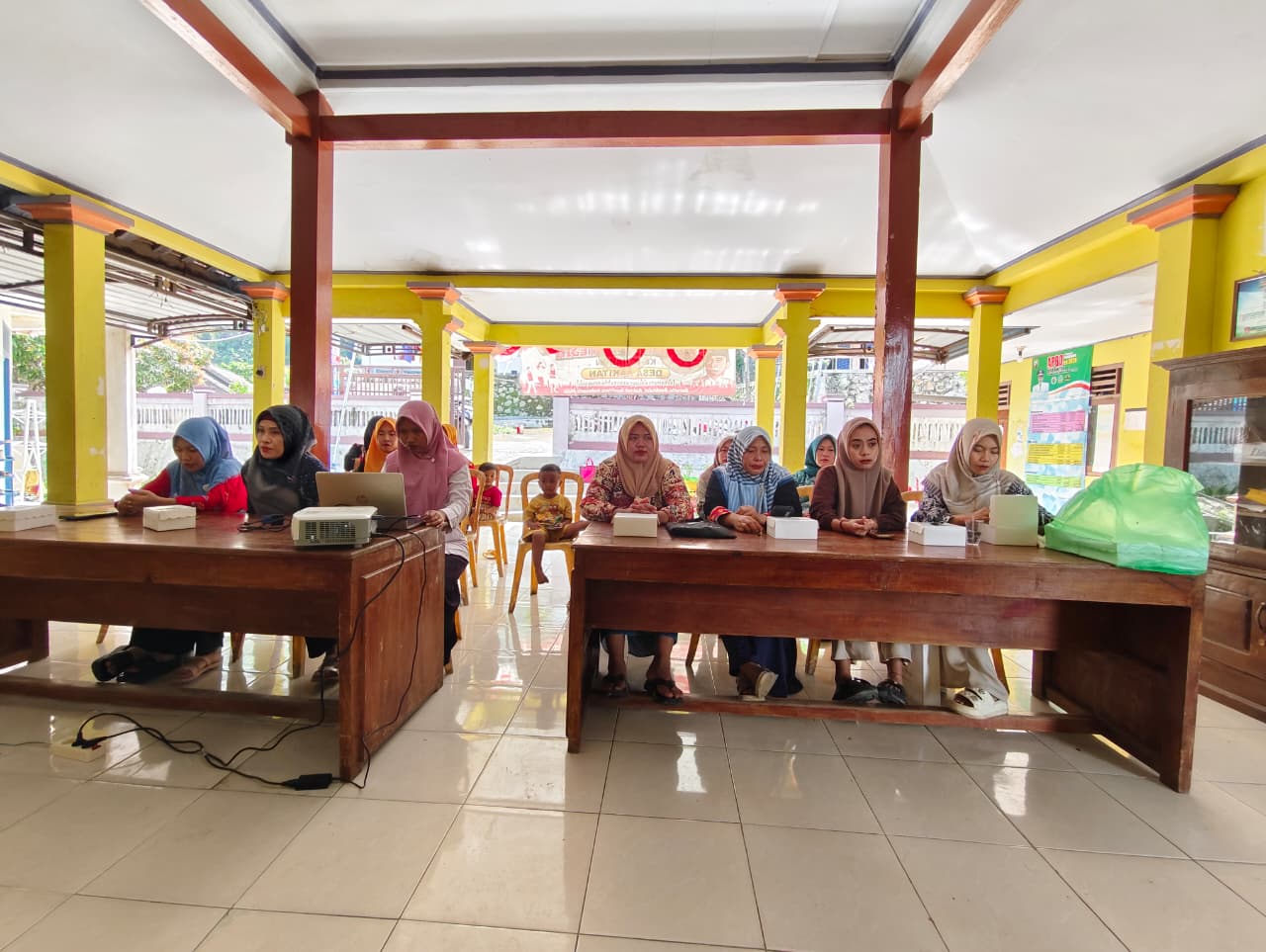 SOSIALISASI PELAKSANAAN DESA SEHAT IKLIM (DEKSI) DI DESA RAKITAN KECAMATAN SLUKE